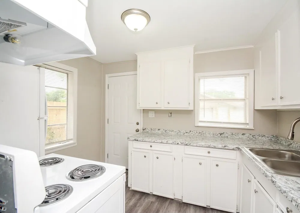 Finished kitchen cleaned and ready to hand over